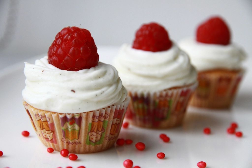 Cupcakes de chocolate com framboesa